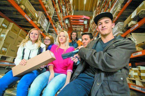 Den Lehrlingen macht ihre Ausbildung sichtlich Spaß. Nach der Lehre stehen alle beruflichen Möglichkeiten offen. FOTOS: PHILIPP STEURER