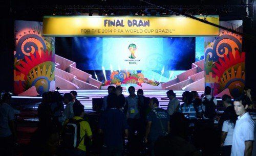 Die Vorbereitungen zur Mega-Show der Auslosung der acht WM-Vorrundengruppen in Brasilien laufen auf Hochtouren. Foto: epa