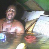 Mann überlebt 60 Stunden unter Wasser