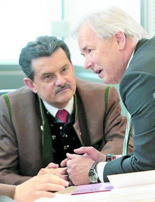 FPÖ-Politiker Lobnig mit Ex-LH Dörfler. Foto: APA