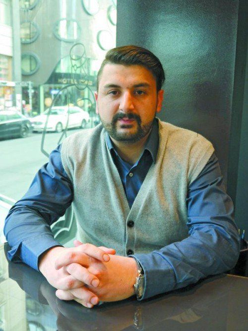 Genc konnte sich im Bewerbungsverfahren für ein Mediengipfel-Stipendium profilieren: Nun hofft er auf interessante Gespräche. Foto: ENTNER