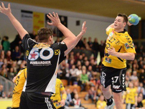 Gernot Watzl war beim Remis gegen die Fivers mit acht Treffern der erfolgreichste Bregenzer Werfer und sorgte per Siebenmeter 1:29 Minuten vor dem Abpfiff für den 28:28-Endstand. Foto: gepa