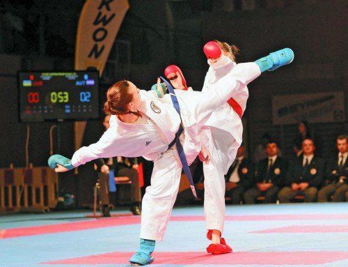 Im Finale der 50-kg-Klasse setzte sich Bettina Plank (blauer Gürtel) gegen die Ukrainerin Kateryna Kryva ganz klar mit 3:0 Punkten durch. Foto: Krug