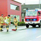 Undichte Wanne hält Feuerwehren auf Trab