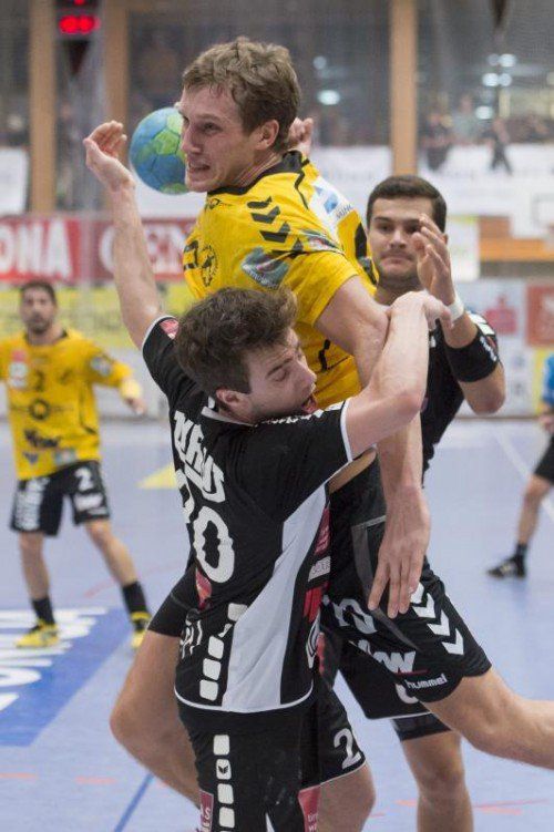 Im HLA-Duell mussten sich Paul Barbarskas und Co. am Nationalfeiertag zu Hause gegen Schwaz mit 23:28 geschlagen geben. Foto: vn/Stiplovsek