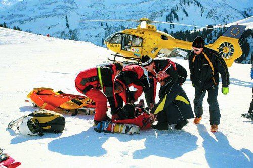 Immer weniger Einsätze bei Pistenunfällen – bisher. Foto: VN/Hofmeister