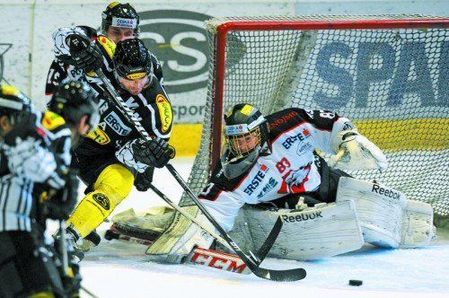 Niki Petrik konnte als einziger Dornbirner Znojmo-Torhüter Filip Landsman überlisten. Foto: gepa