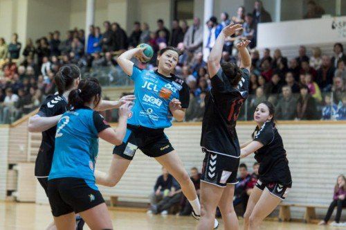 ÖHB-Teamspielerin Martina Goricanec (mit Ball) war in ihrem ersten Ländle-Derby mit sechs Toren erfolgreichste Werferin für die unterlegenen Gastgeberinnen. Fotos: VN/Stiplovsek