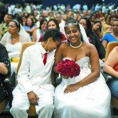 Homosexuelle in Brasilien feiern Massenhochzeit