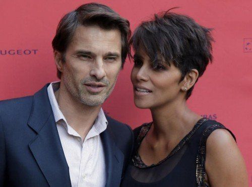 Seit drei Jahren ein Paar und seit diesem Sommer verheiratet: Olivier Martinez und Oscar-Preisträgerin Halle Berry. Foto: AP
