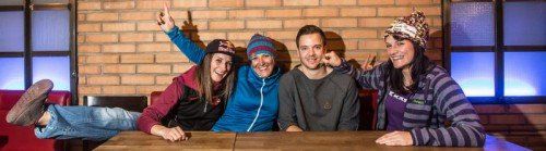 Sie sind Profis, auch wenn der Spaß nicht zu kurz kommt: Nadine Wallner, Angelika Kaufmann, Fabio Studer und Lorraine Huber (v. l.). Foto: Steurer