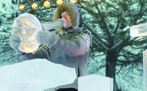 Terje Isungset verzauberte in Bludenz auf Instrumenten aus Eis. foto: VN