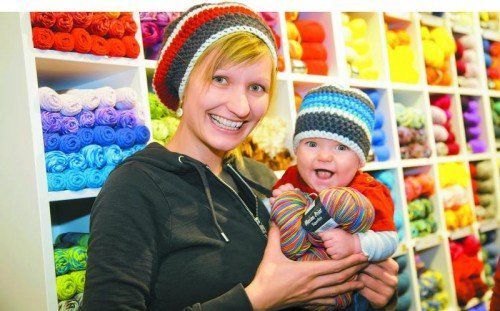 Total angesagt in diesem Winter: Selbstgehäkelte Boshi-Mützen in bunten Farben. Foto: VN