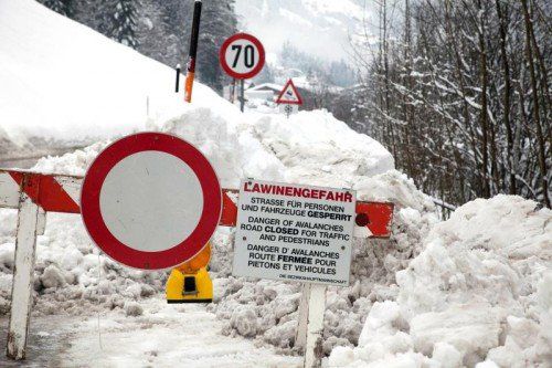 Vollsperre der Lechtalstraße sorgt für Unmut im benachbarten Tirol. APA