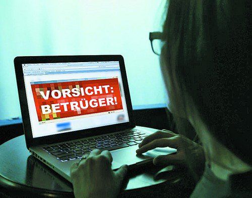 Vorarlberger Polizei warnt vor Internetbetrügern, die mit der Masche des Vorschussbetrugs nach leichtgläubigen Leuten Ausschau halten.