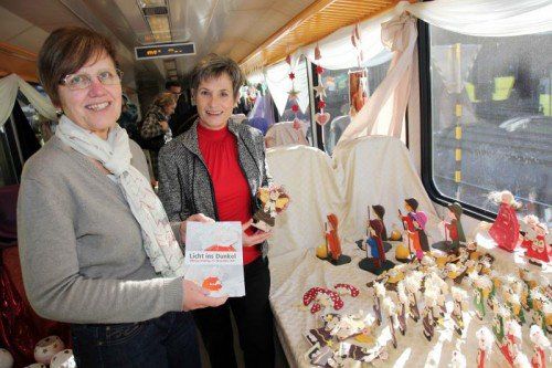 Weihnachtsverkauf Caritas in einem mbs Triebfahrzeug Silbriga Sonntig 2011