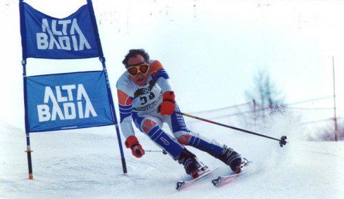Ernst Mader bei einem Rennen in Alta Badia – in einem alten Rennanzug von Marc Girardelli.  Foto: Mader