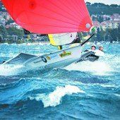 Erster Wettfahrtsieg im Weltcup für das 49er-Duo Bildstein/Hussl