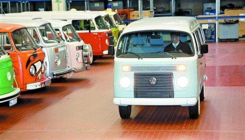 Heimkehr – der letzte T2, der als Sondermodell in Brasilien vom Band lief, fährt in die Garage des VW-Nutzfahrzeug-Werks Hannover. Foto: werk