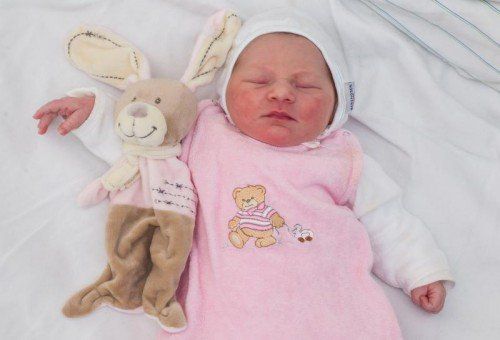 Lina Buschenreithner eröffnete als Neujahrsbaby die Geburtenstatistik für das Jahr 2014.