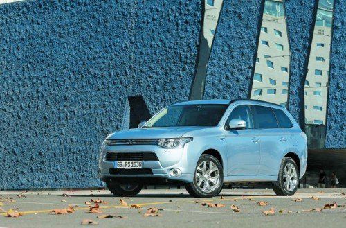 Mutiger Mitsubishi Outlander PHEV: Plug-in-Hybrid mit drei Motoren und Allradantrieb. Fotos: werk