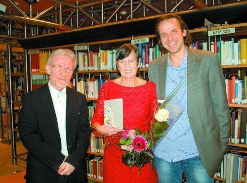 Pianist Hans-Udo Kreuels, Autorin Inge Theresia Crone und Thomas Feurstein (Landesbibliothek). Fotos: M. Hofer