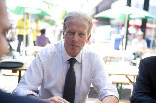 Reinhold Mitterlehner,
Wirtschaftsminister
Unsere GmbH-Reform stärkt den Wirtschaftsstandort Österreich und verbessert den Gründergeist im Land, weil wir damit die Starthürden und Kosten für Unternehmer deutlich gesenkt haben.