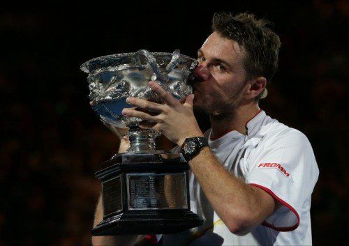 Superleistung von Stanislas Wawrinka bei den Australian Open. Er besiegte Novak Djokovic und Rafael Nadal und holte sich den ersten Grand-Slam-Titel des Jahres. Foto: Ap