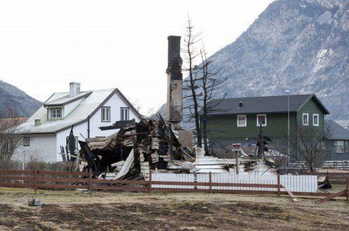 Die Ursache des Feuers war zunächst nicht bekannt. Reuters
