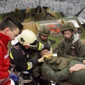 Heli-Absturz Einsatzkräfte proben Notfall /A5