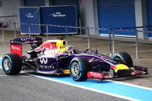 Vettel und sein Red Bull sind weiter von Problemen geplagt. Foto: gepa