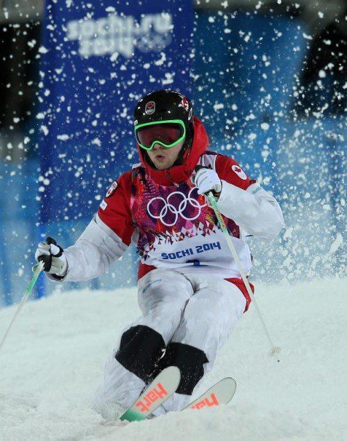 Alex Bilodeau holte wie 2010 Gold auf der Buckelpiste. Foto: epa
