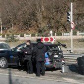 Unfall von FIS-Renndirektor Skardal vor dem Österreich-Haus