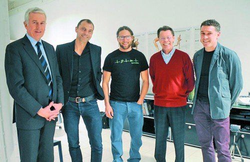 Bürgermeister Wilfried Berchtold, Günter Ernst, Max Maibach, Dr. Joachim Lohmann, Markus Weber (v. l.). Fotos: akp