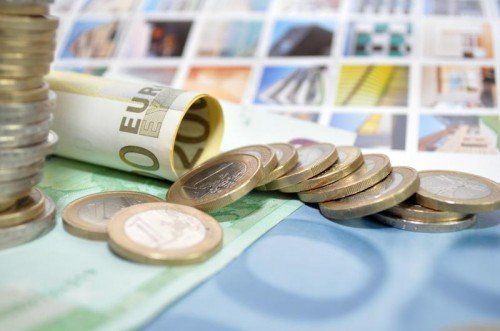 Das seit Längerem herrschende Rekordtief bei den Zinsen lässt das Interesse an Wertpapieren steigen. Foto: Sparkasse