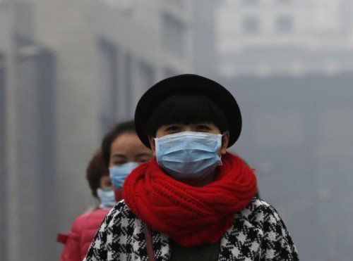 Der giftige Nebel wird zusehends dichter, immer mehr chinesische Städte versinken im Smog. Foto: Reuters