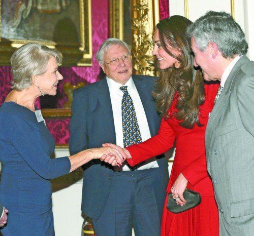 Herzogin Catherine begrüßte Oscar-Preisträgerin Helen Mirren im Buckingham-Palast. Foto: REUTERS
