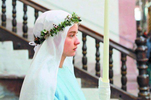 In „Die Nonne“ spielt Pauline Étienne die bürgerliche Suzanne Simonin, die gegen ihren Willen als Ordensschwester ins Kloster geschickt wird.