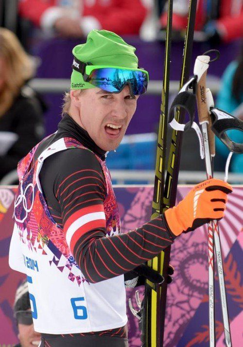 Johannes Dürr im Ziel nach dem 15-km-Langlauf. Foto: apa