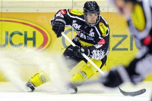 Luciano Aquino und Co. testen heute (20 Uhr) und morgen (15 Uhr) gegen Servette Genf. Foto: GEPA