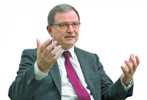 Nationalratspräsident Karlheinz Kopf kritisiert NEOS-Chef Matthias Strolz: „Den Kuckuck ans Pult des Finanzministers zu kleben war keine Empfehlung.“
Foto: VN/hartinger