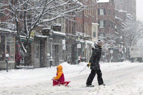 Schnee und Eisglätte in den USA: Auch über das Wochenende werden weitere Schneemassen erwartet. Foto: Reuters