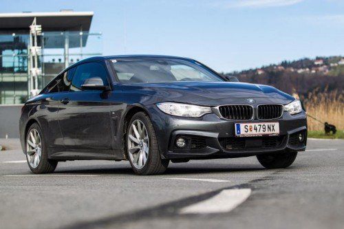 Souverän, dynamisch und elegant im Auftritt: Das zweitürige 4er-Coupé gibt wahrlich eine gute Figur ab. Fotos: VN/hartinger