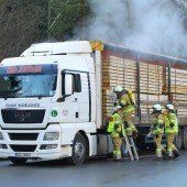 Lkw ließ auf Autobahn ordentlich Dampf ab