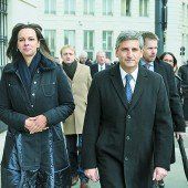 Mehr als 500.000 Euro für Meinungsumfragen