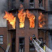 Zwei Feuermänner bei Brand getötet