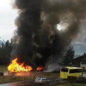 Alte Sägerei in Flammen