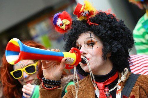 Bis zum Faschingsdienstag bevölkern die Mäschgerle diverse Straßen im Land. Foto: VN/Hofmeister