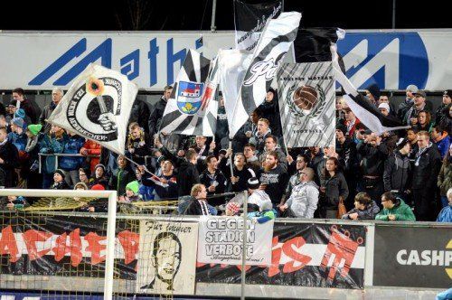 Die Altacher Fans hatten gleich zum Rückrundenstart allen Grund zum Feiern. Fotos: Gepa/2