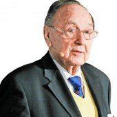 Genscher ins Spital gebracht
